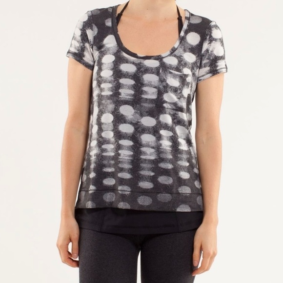 Lululemon Perfect Layer Tee in seaside dot burnout - Picture 2 of 10